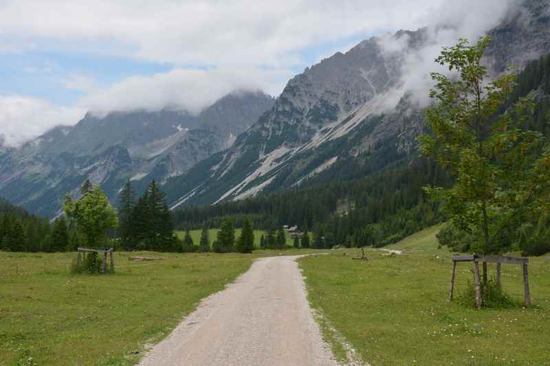 KARWENDELTAL - Ab Scharnitz Zum Karwendelhaus