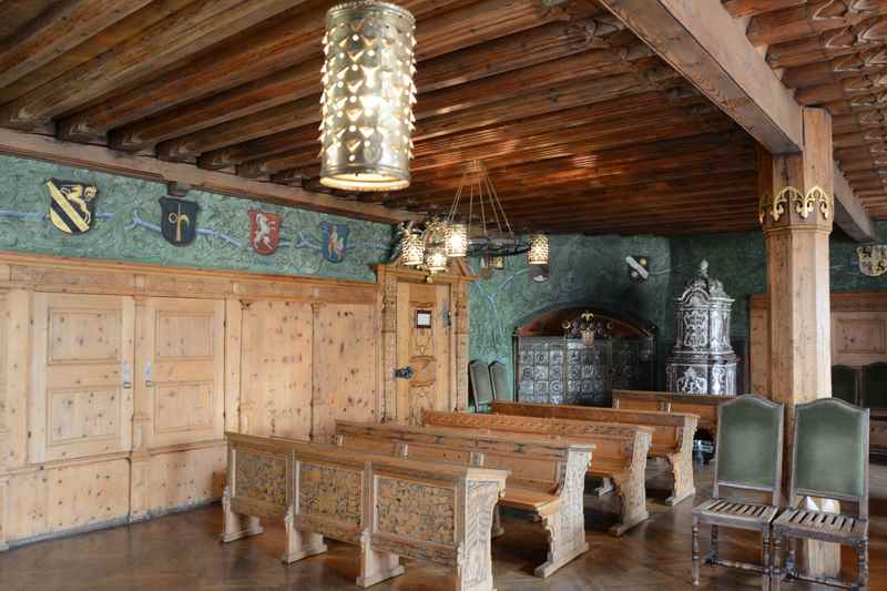 So schaut der Rathaussaal von ihnen aus, ein schöner Ort zum Heiraten in Tirol
