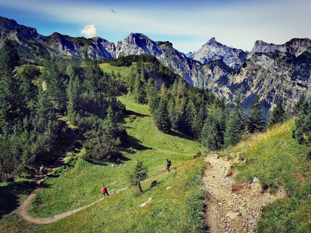 Am Achensee wandern und die Gipfel im Karwendel entdecken