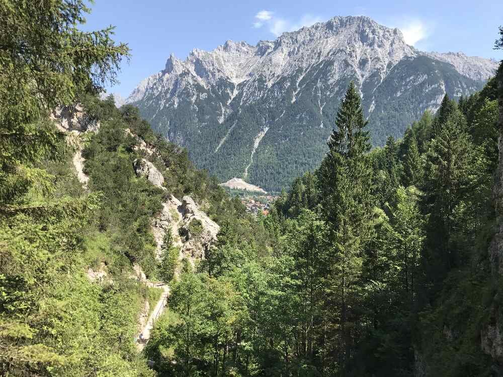 Geheimtipp Mittenwald - das Laintal mit dem Wasserfall