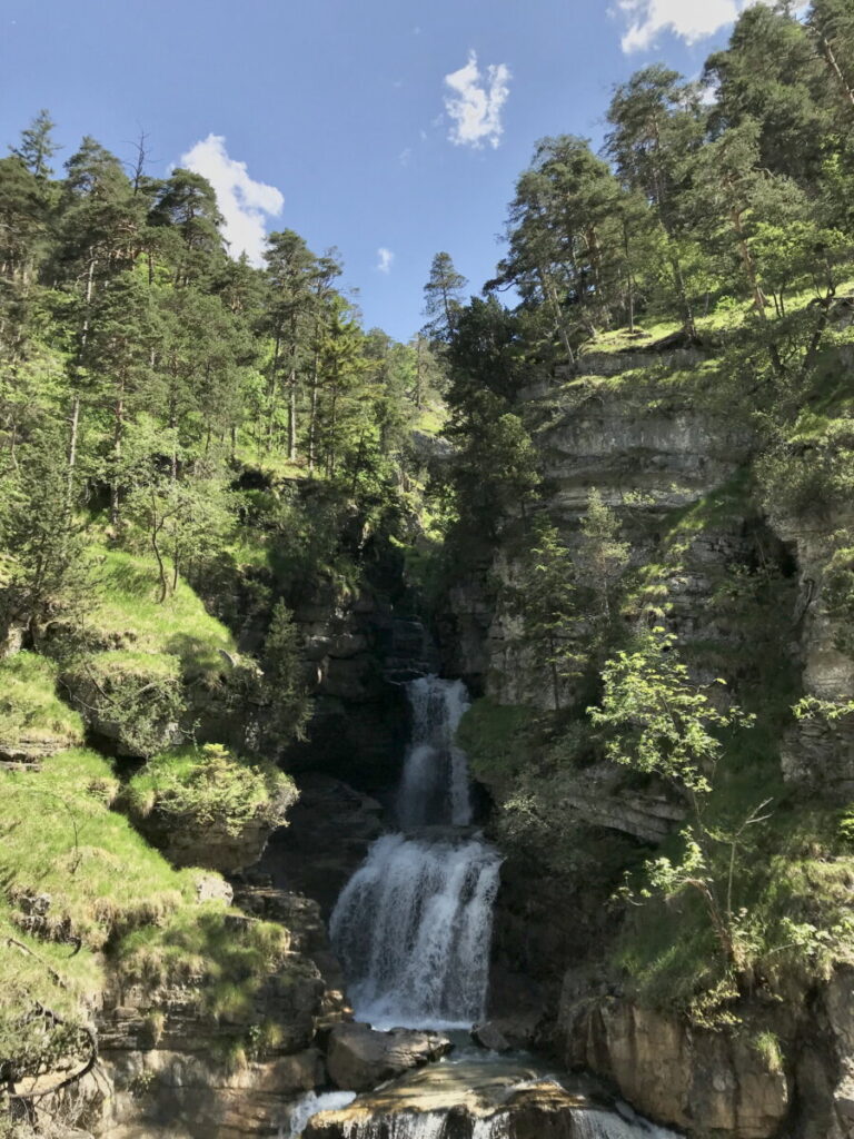 Traumplätze der Alpen - die riesigen Wasserfälle im Estergebirge